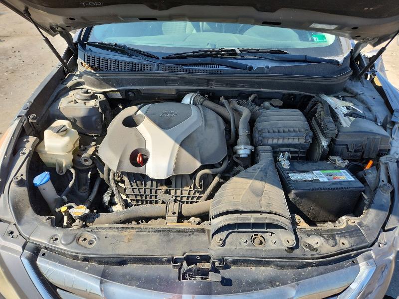 Photo 11 from auction – 2011 HYUNDAI SONATA with VIN 5NPEC4AB0BH175164