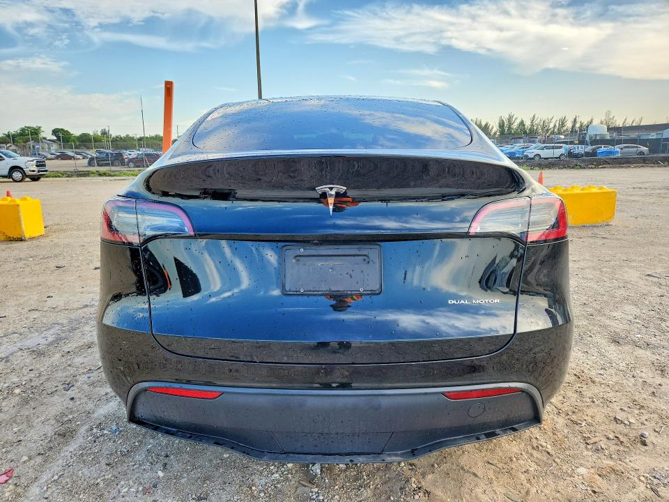 Photo 6 from auction – 2025 TESLA MODEL Y with VIN 7SAYGDEE8SA362351