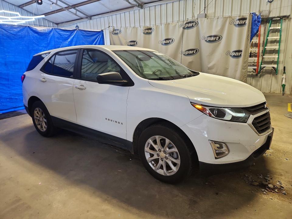 Photo 4 from auction – 2020 CHEVROLET EQUINOX with VIN 3GNAXHEV8LS733761