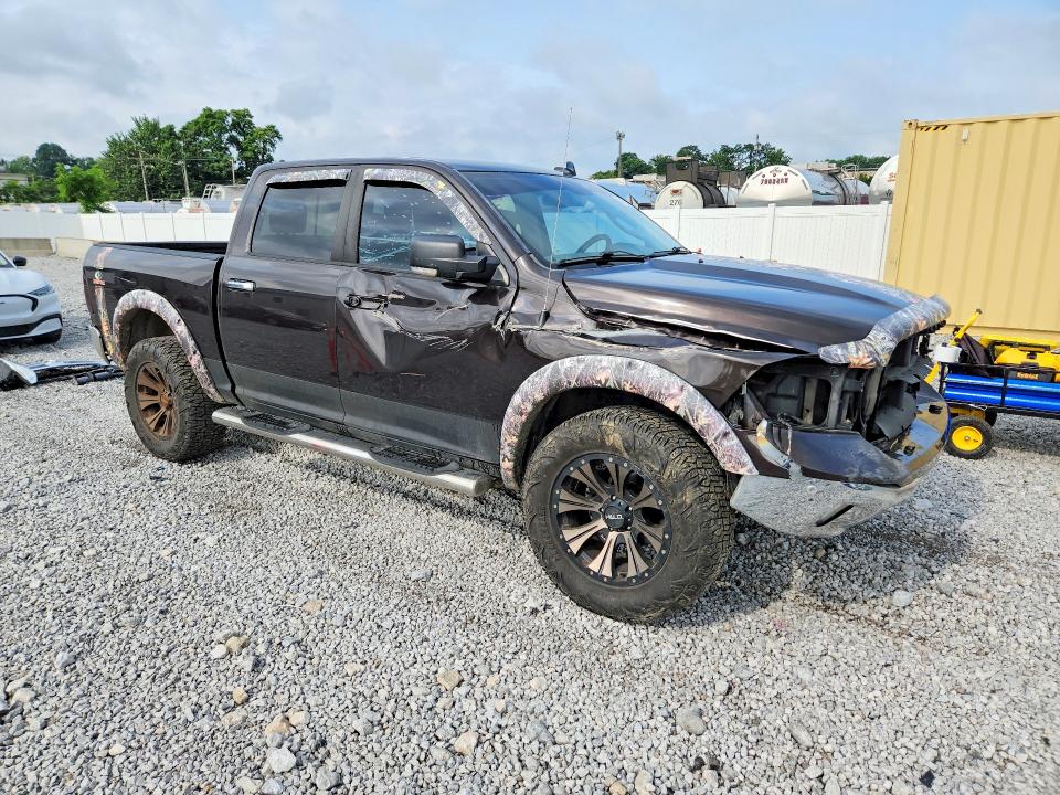 Photo 4 from auction – 2016 RAM 1500 with VIN 3C6RR7LT7GG240901