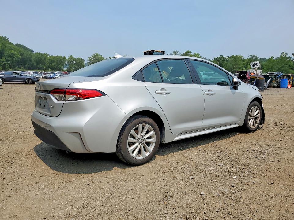 Photo 3 from auction – 2024 TOYOTA COROLLA with VIN 5YFB4MDE6RP186043