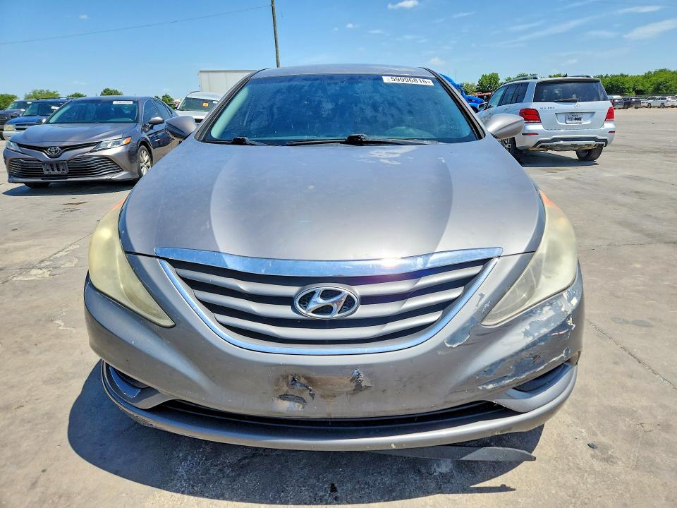 Photo 5 from auction – 2011 HYUNDAI SONATA with VIN 5NPEB4AC9BH021807