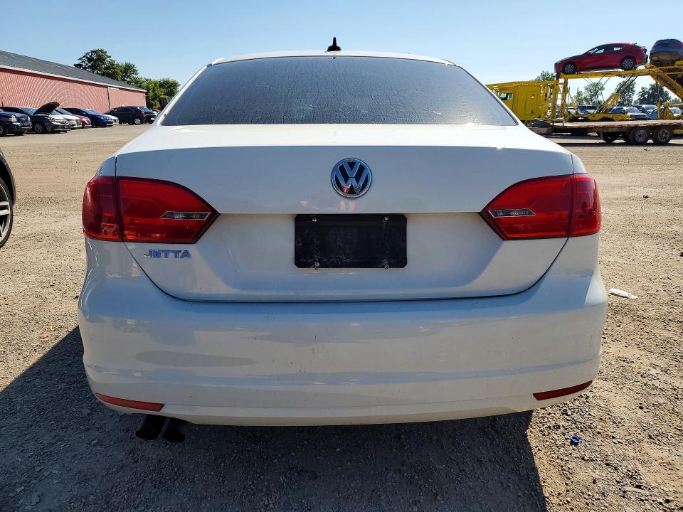 Photo 6 from auction – 2014 VOLKSWAGEN JETTA with VIN 3VWL07AJ6EM268551
