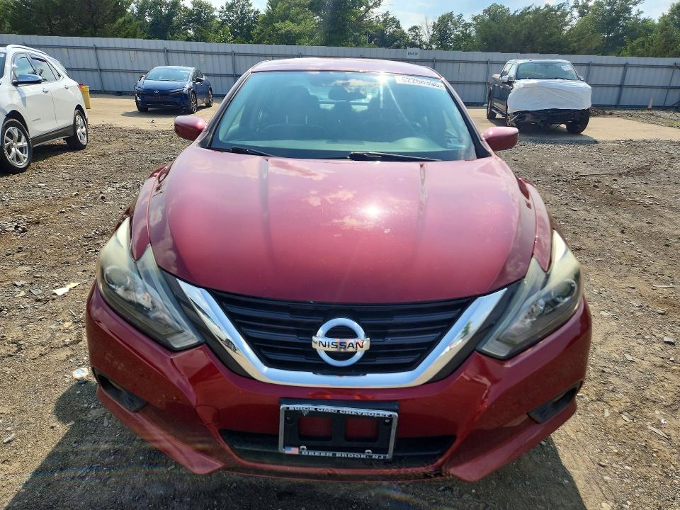 Photo 5 from auction – 2017 NISSAN ALTIMA with VIN 1N4AL3AP1HC137652