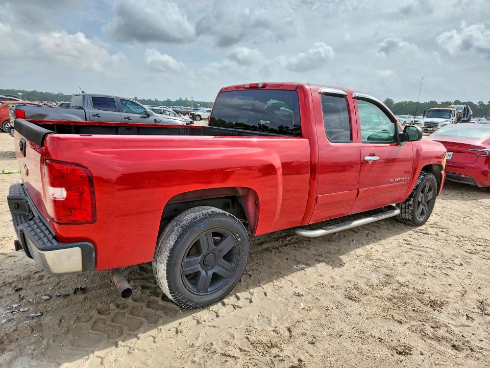 Photo 3 from auction – 2007 CHEVROLET SILVERADO with VIN 2GCEC19C271655601