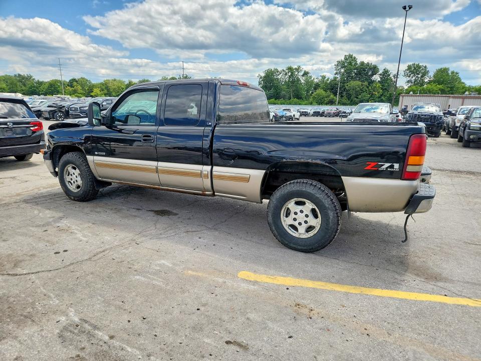 Photo 2 from auction – 2002 CHEVROLET SILVERADO with VIN 2GCEK19T021110122
