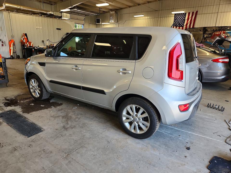 Photo 2 from auction – 2013 KIA SOUL with VIN KNDJT2A61D7764673