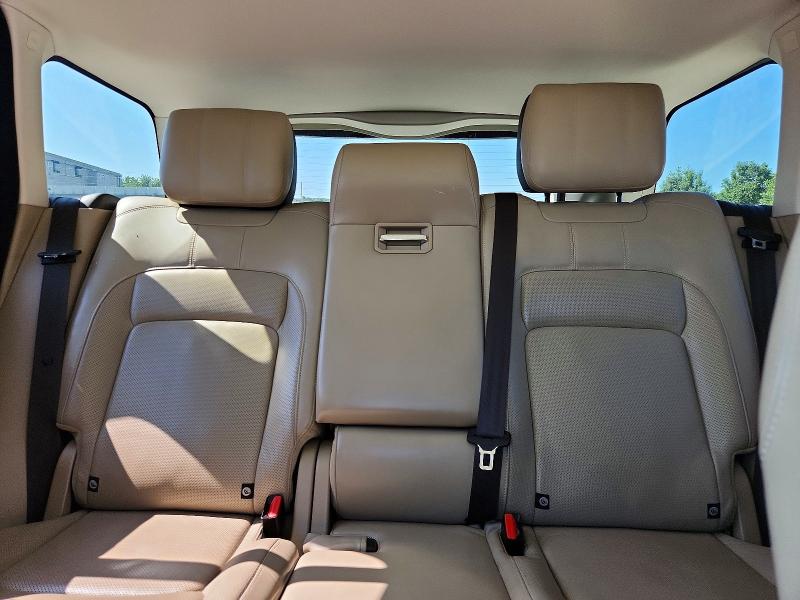 Photo 10 from auction – 2019 LAND ROVER RANGE ROVER with VIN SALGS2SV2KA548097