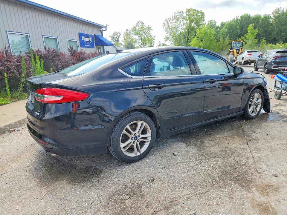 Photo 3 from auction – 2018 FORD FUSION with VIN 3FA6P0HD5JR199857