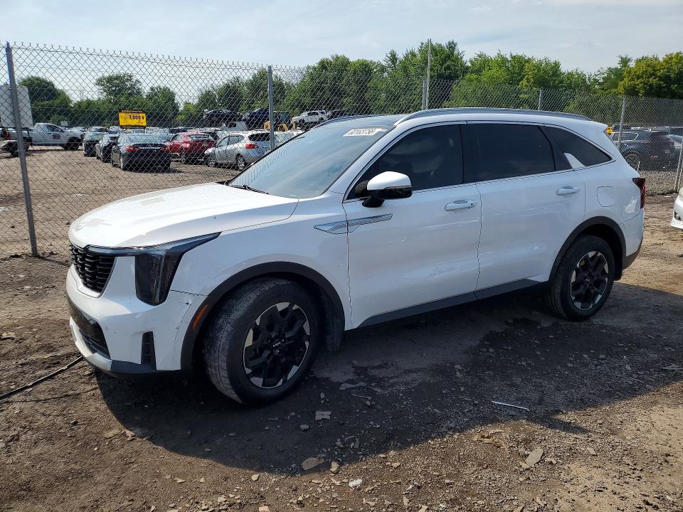 KIA SORENTO 2025 with VIN 5XYRL4JC8SG384668 - Photo from auction