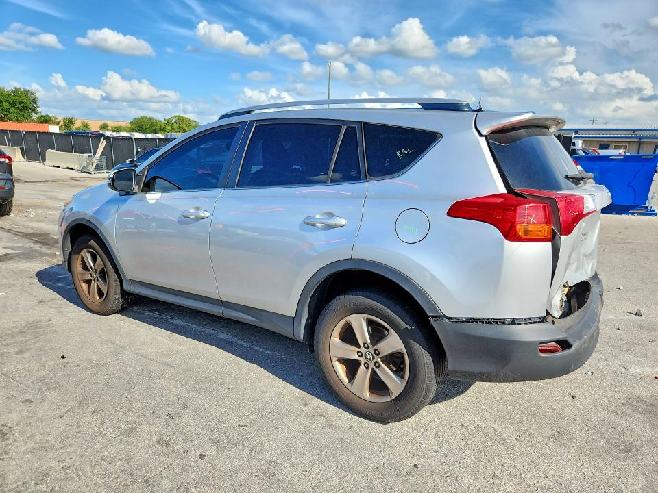 Photo 2 from auction – 2015 TOYOTA RAV4 with VIN JTMRFREV4FD111909