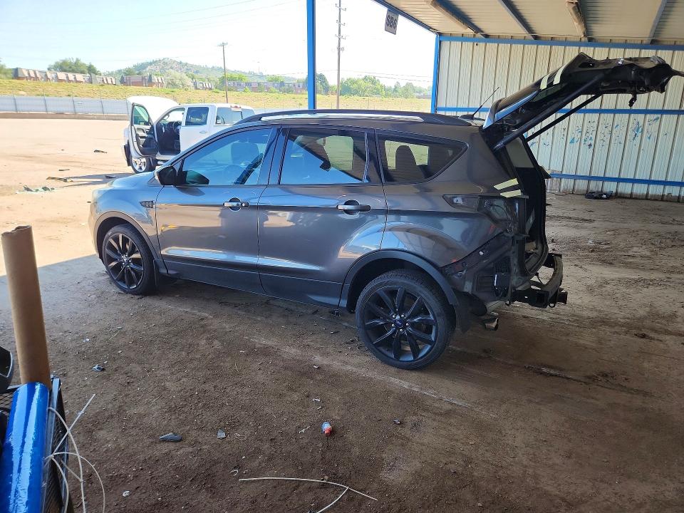 Photo 2 from auction – 2017 FORD ESCAPE with VIN 1FMCU9J92HUC42629