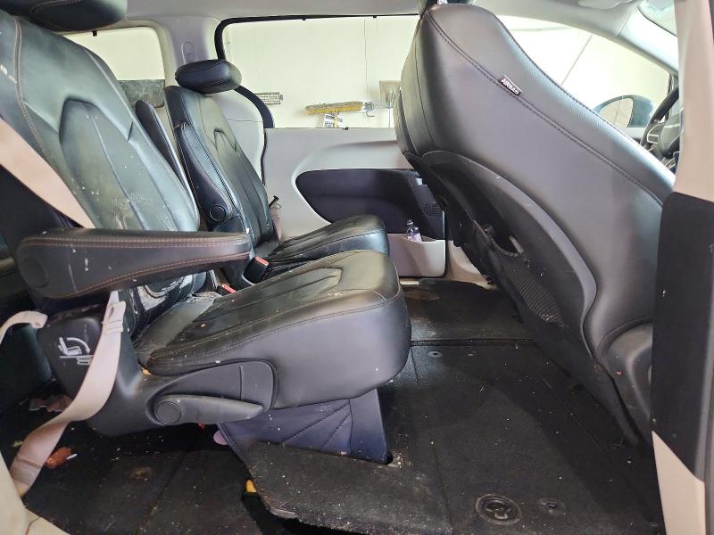 Photo 11 from auction – 2019 CHRYSLER PACIFICA with VIN 2C4RC1BG8KR650542