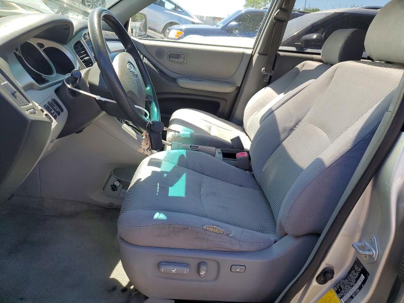 Photo 7 from auction – 2004 TOYOTA HIGHLANDER with VIN JTEDP21A240031056