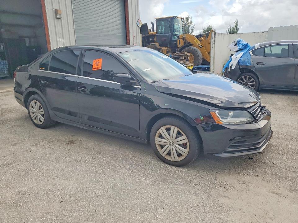 Снимка 4 от търг – 2017 VOLKSWAGEN JETTA с VIN 3VW2B7AJ4HM289988
