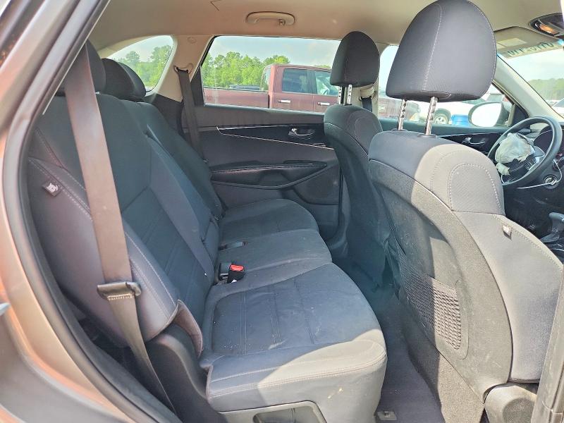 Photo 11 from auction – 2019 KIA SORENTO with VIN 5XYPG4A36KG479001
