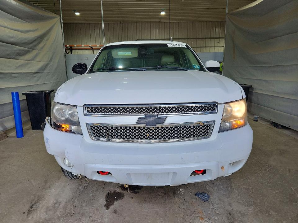 Photo 5 from auction – 2010 CHEVROLET TAHOE with VIN 1GNUKBE08AR274065