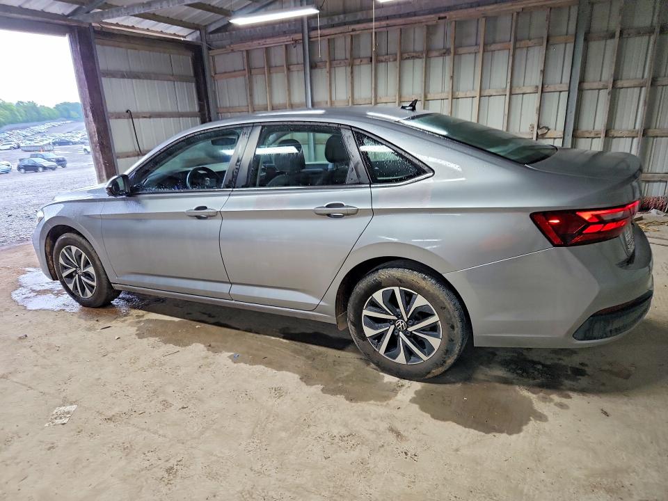 Photo 2 from auction – 2024 VOLKSWAGEN JETTA with VIN 3VW5M7BU3RM023332