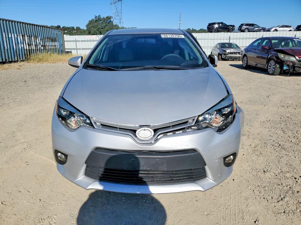 Photo 5 from auction – 2016 TOYOTA COROLLA with VIN 5YFBURHEXGP366744