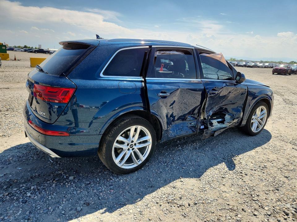 Photo 3 from auction – 2018 AUDI Q7 with VIN WA1VAAF78JD052378