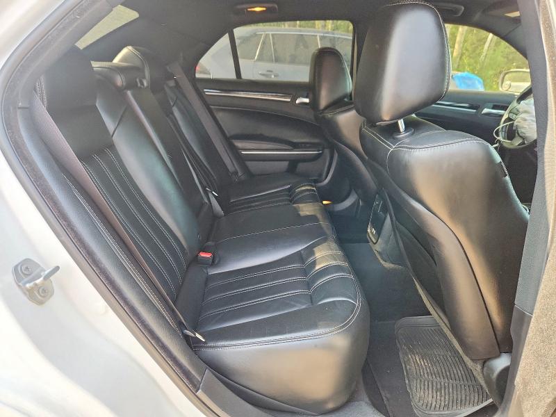 Photo 10 from auction – 2019 CHRYSLER 300 with VIN 2C3CCAGG7KH640576