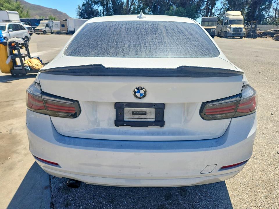 Photo 6 from auction – 2013 BMW 328 with VIN WBA3C1C53DF435208