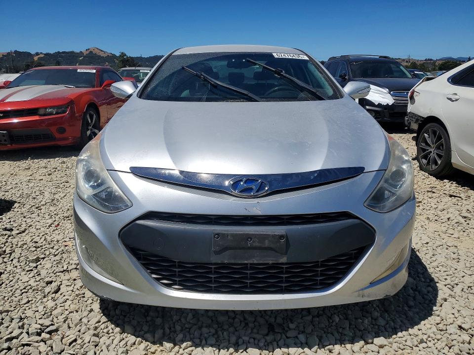 Photo 5 from auction – 2012 HYUNDAI SONATA with VIN KMHEC4A49CA026211