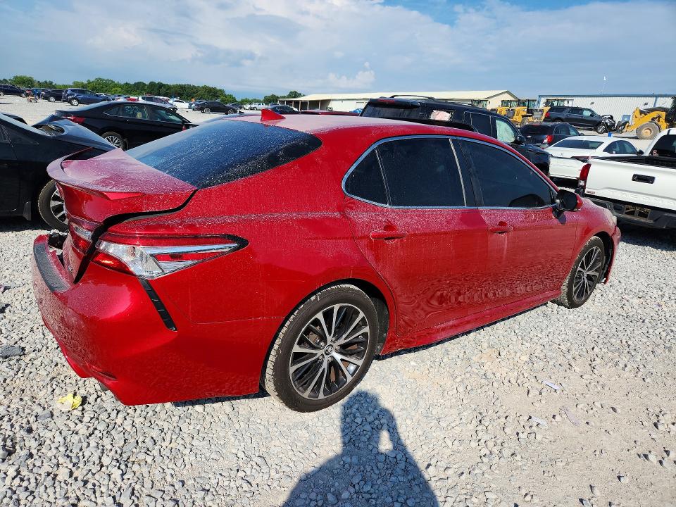 Photo 3 from auction – 2020 TOYOTA CAMRY with VIN 4T1M11AK0LU317516
