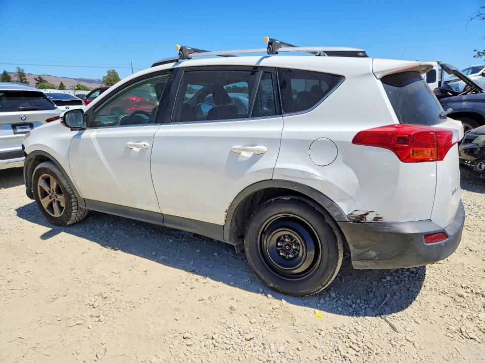 Photo 2 from auction – 2015 TOYOTA RAV4 with VIN JTMRFREV6FD109000
