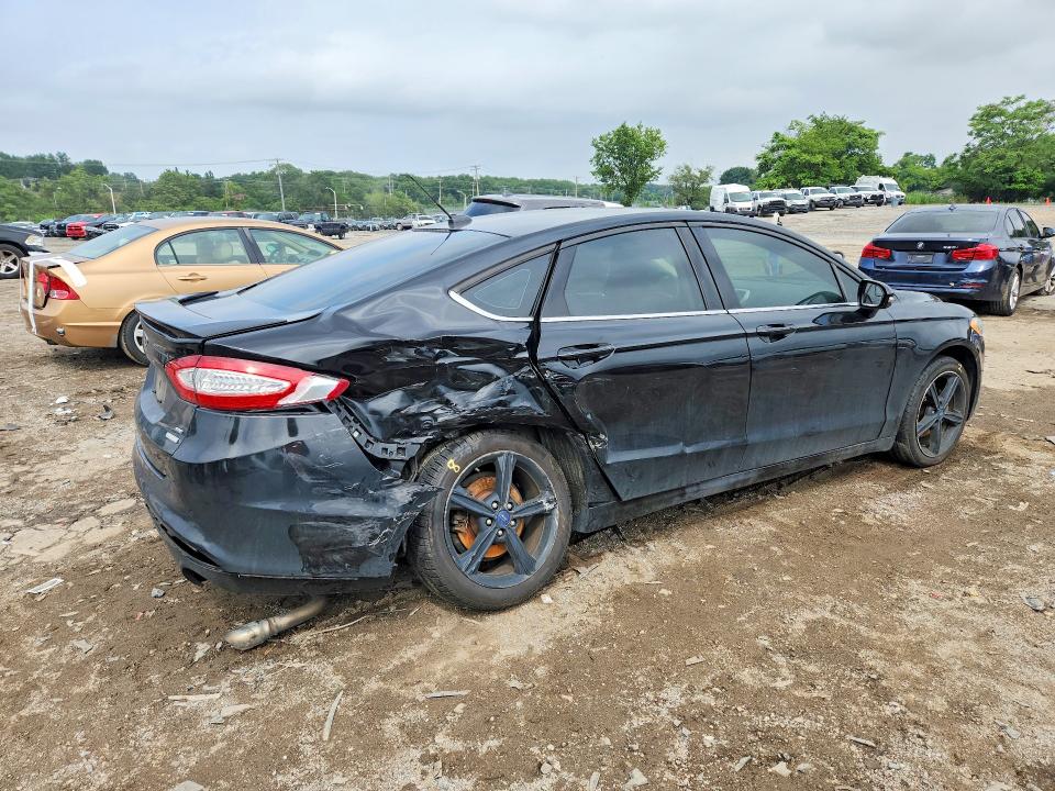 Photo 3 from auction – 2016 FORD FUSION with VIN 3FA6P0HD6GR275692