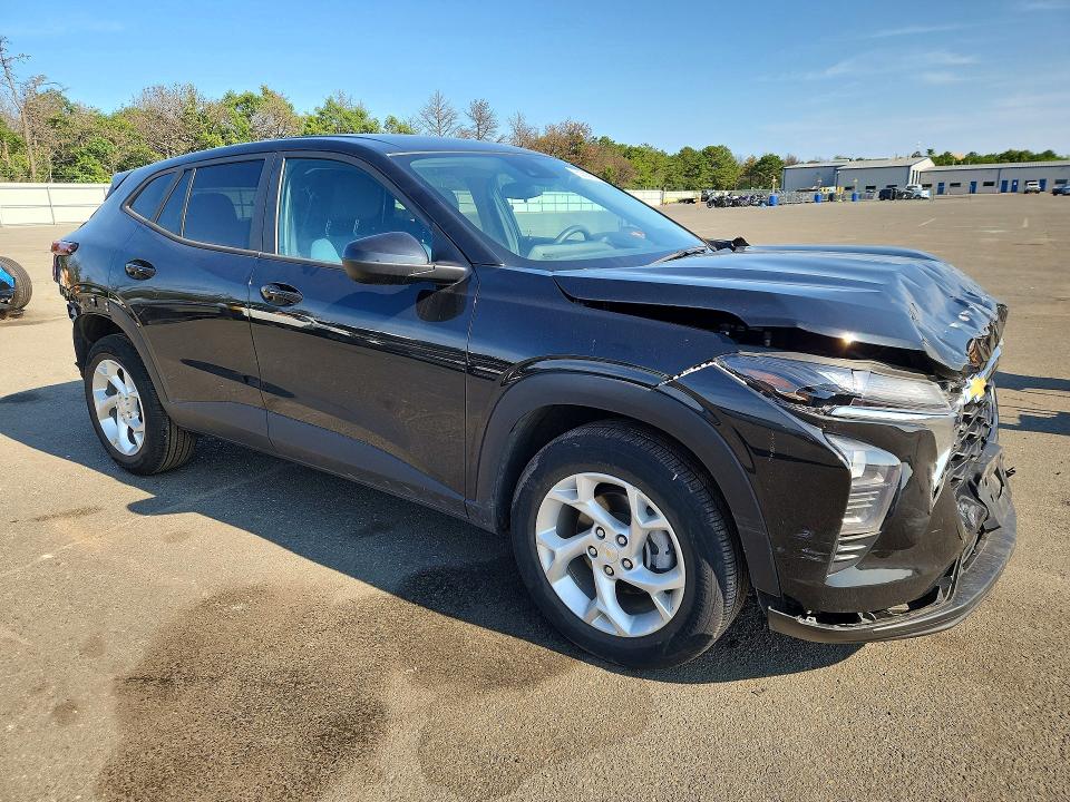 Photo 4 from auction – 2024 CHEVROLET TRAX with VIN KL77LFE29RC100495