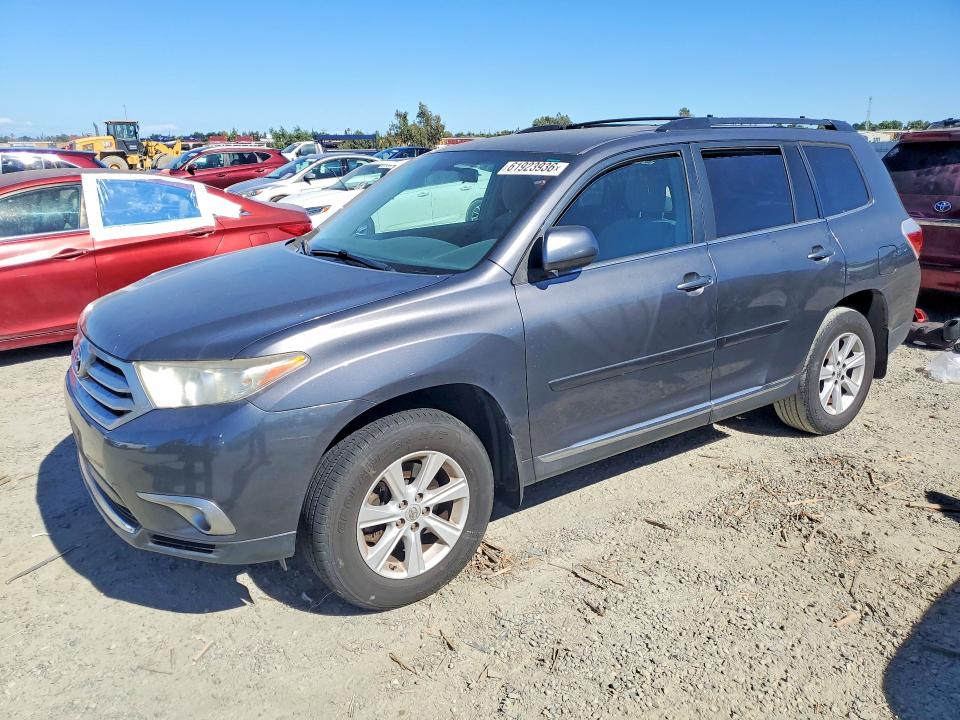 TOYOTA HIGHLANDER 2013 with VIN 5TDBK3EH2DS241001 - Photo from auction