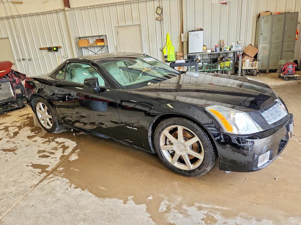 Photo 4 from auction – 2004 CADILLAC XLR with VIN 1G6YV34A245603181