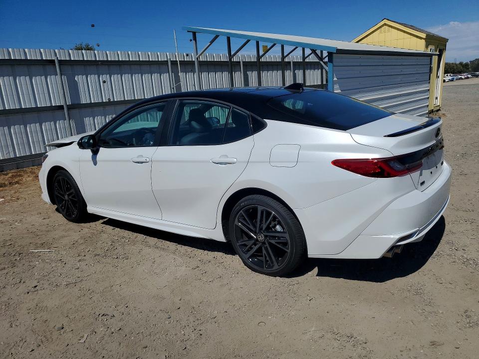 Photo 2 from auction – 2026 TOYOTA CAMRY with VIN 4T1DAACK1TU264032