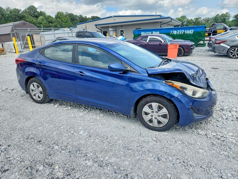 Photo 4 from auction – 2016 HYUNDAI ELANTRA with VIN 5NPDH4AE9GH729378
