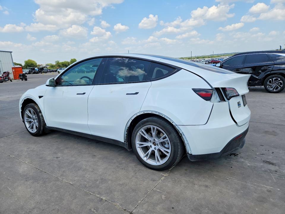 Photo 2 from auction – 2023 TESLA MODEL  Y with VIN 7SAYGDEE8PA100207