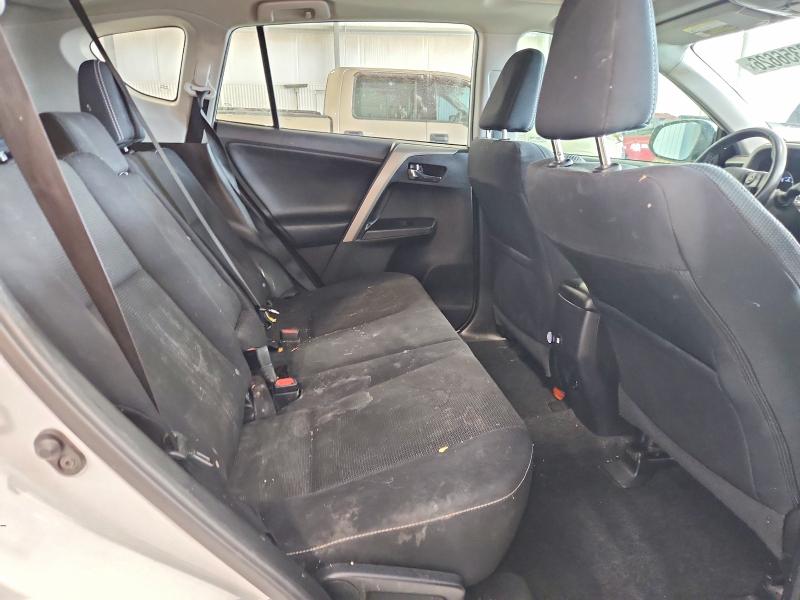 Photo 11 from auction – 2018 TOYOTA RAV4 with VIN 2T3RFREV6JW721242