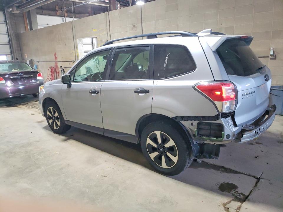 Photo 2 from auction – 2017 SUBARU FORESTER with VIN JF2SJAEC5HH517386