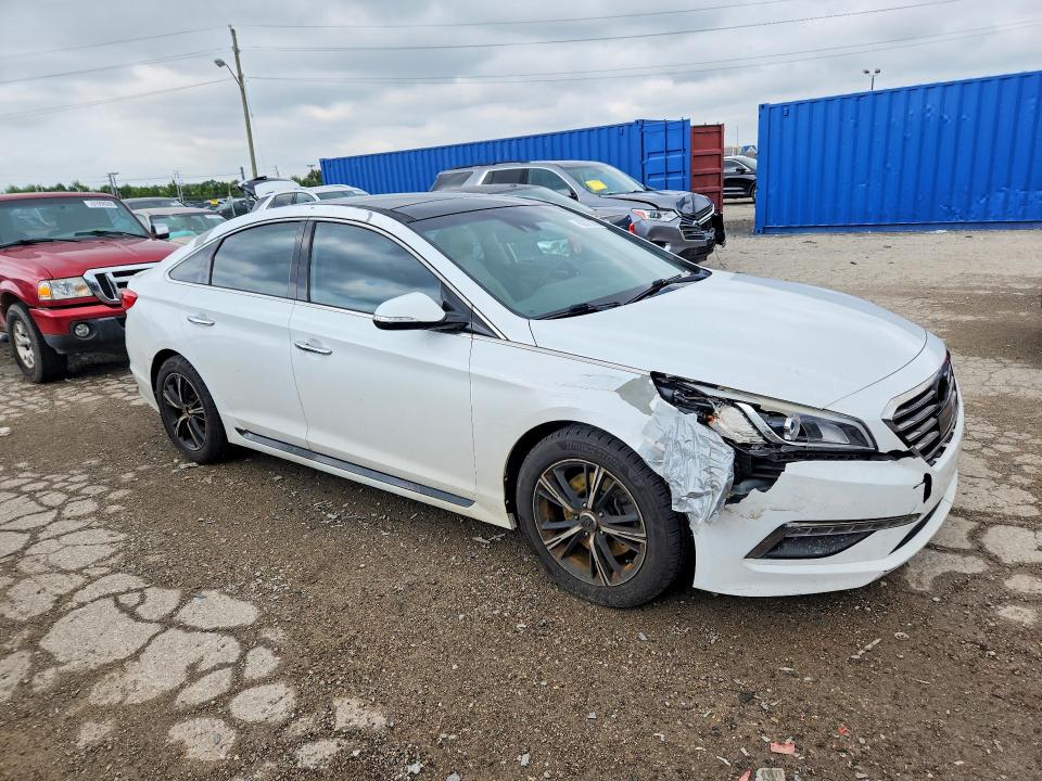 Photo 4 from auction – 2015 HYUNDAI SONATA with VIN 5NPE34AF2FH061546