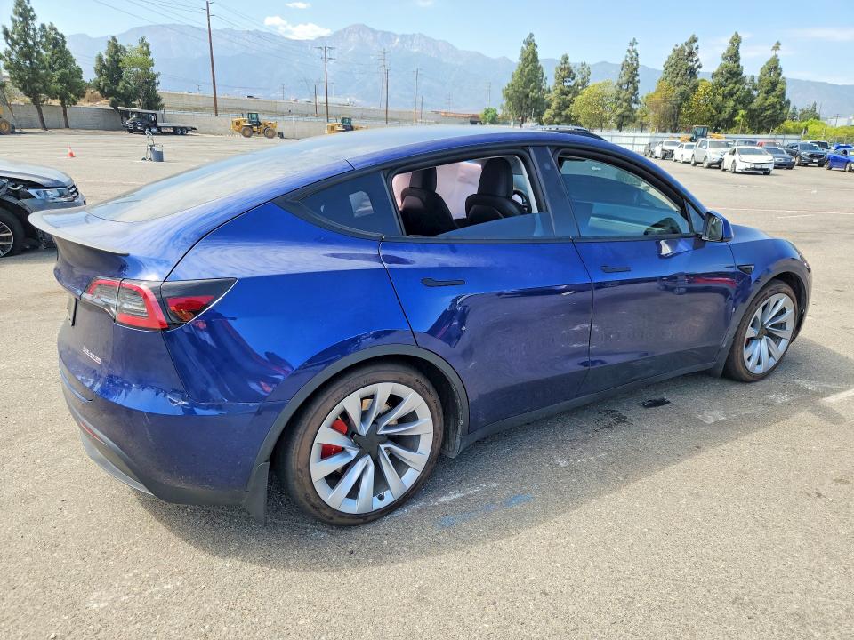 Photo 3 from auction – 2023 TESLA MODEL Y with VIN 7SAYGDEF3PF682521