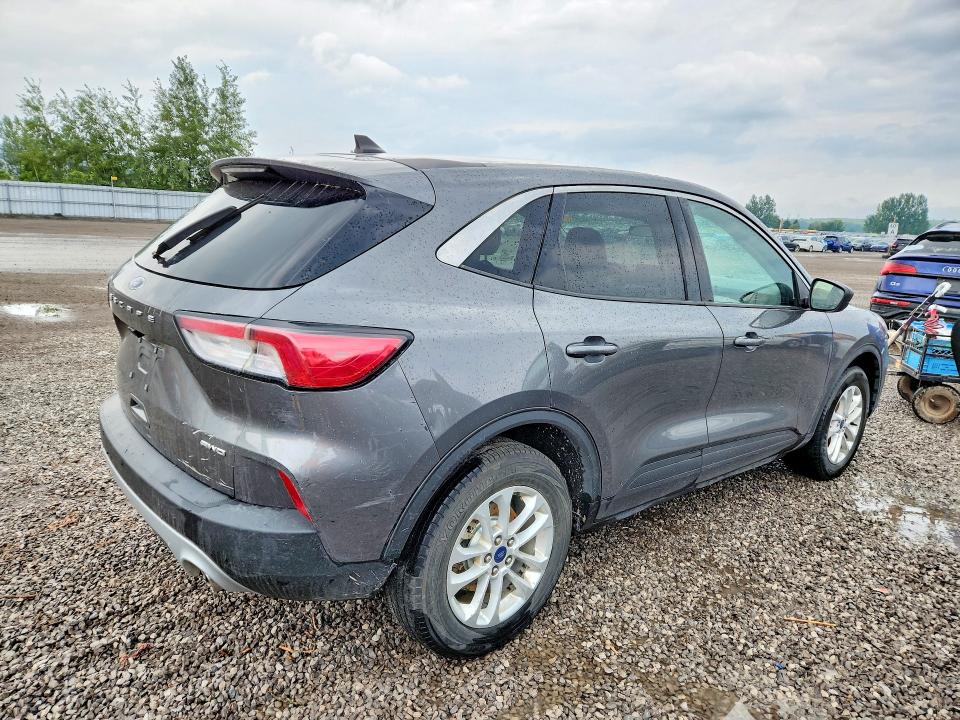 Photo 3 from auction – 2022 FORD ESCAPE with VIN 1FMCU9G69NUB86374