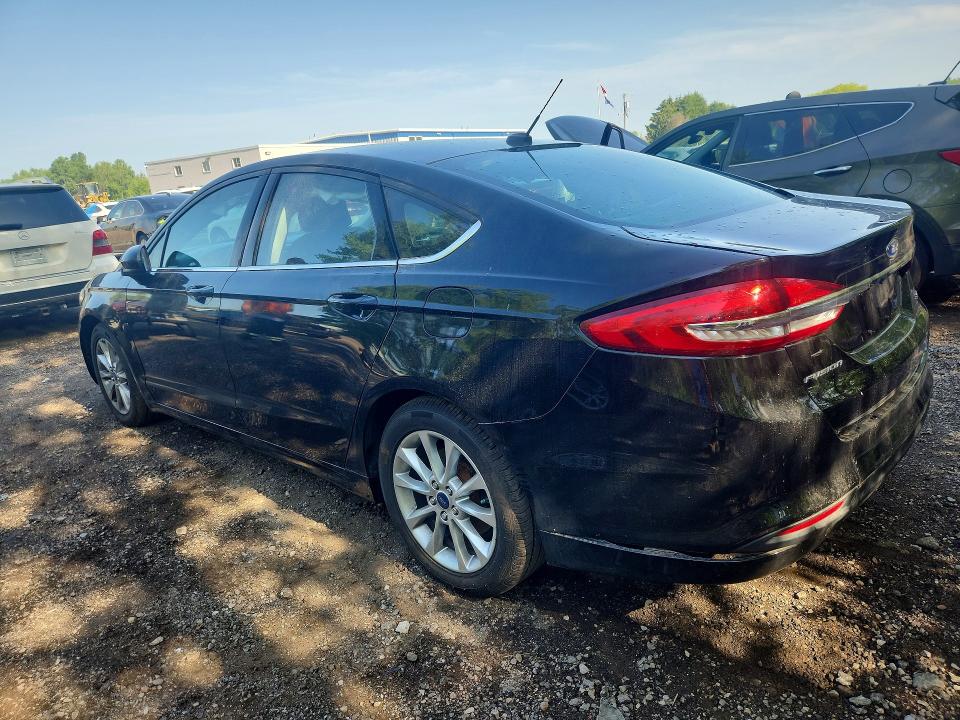 Photo 2 from auction – 2017 FORD FUSION with VIN 3FA6P0H71HR106241