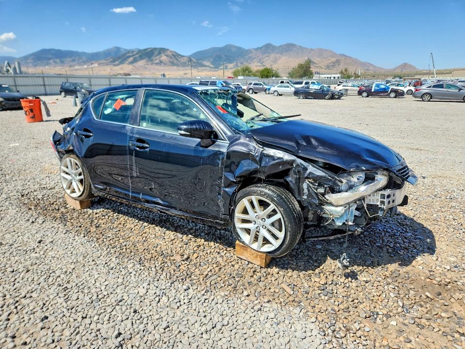 Photo 4 from auction – 2017 LEXUS CT with VIN JTHKD5BH4H2285913