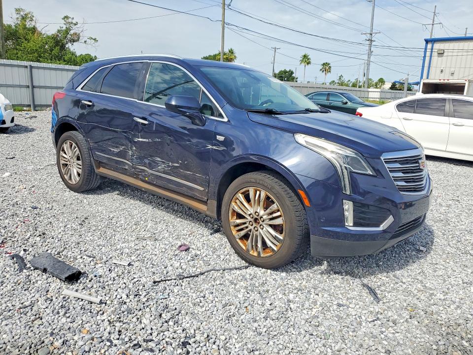 Photo 4 from auction – 2017 CADILLAC XT5 with VIN 1GYKNCRS1HZ131536