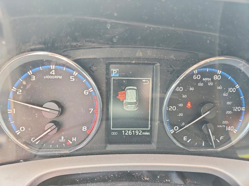 Photo 9 from auction – 2016 TOYOTA RAV4 with VIN JTMWFREV8GJ061165