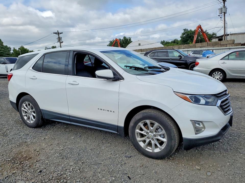 Photo 4 from auction – 2020 CHEVROLET EQUINOX with VIN 2GNAXUEV2L6139030