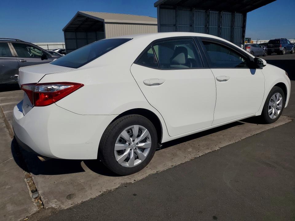 Zdjęcie 3 z aukcji – 2014 TOYOTA COROLLA z VIN 5YFBURHE2EP161562