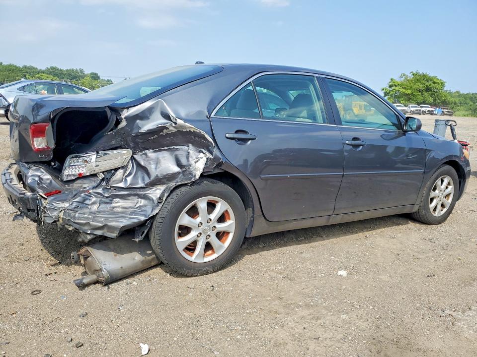 Photo 3 from auction – 2011 TOYOTA CAMRY with VIN 4T1BF3EK6BU212203