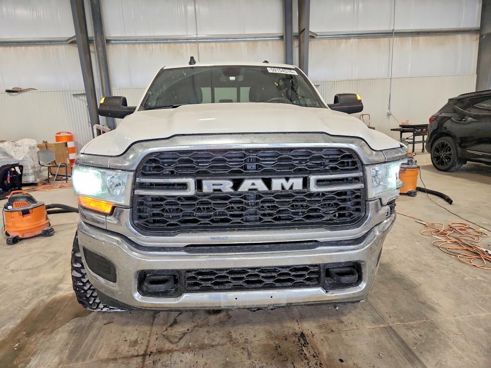 Photo 5 from auction – 2022 RAM 2500 with VIN 3C6UR5CL6NG209019
