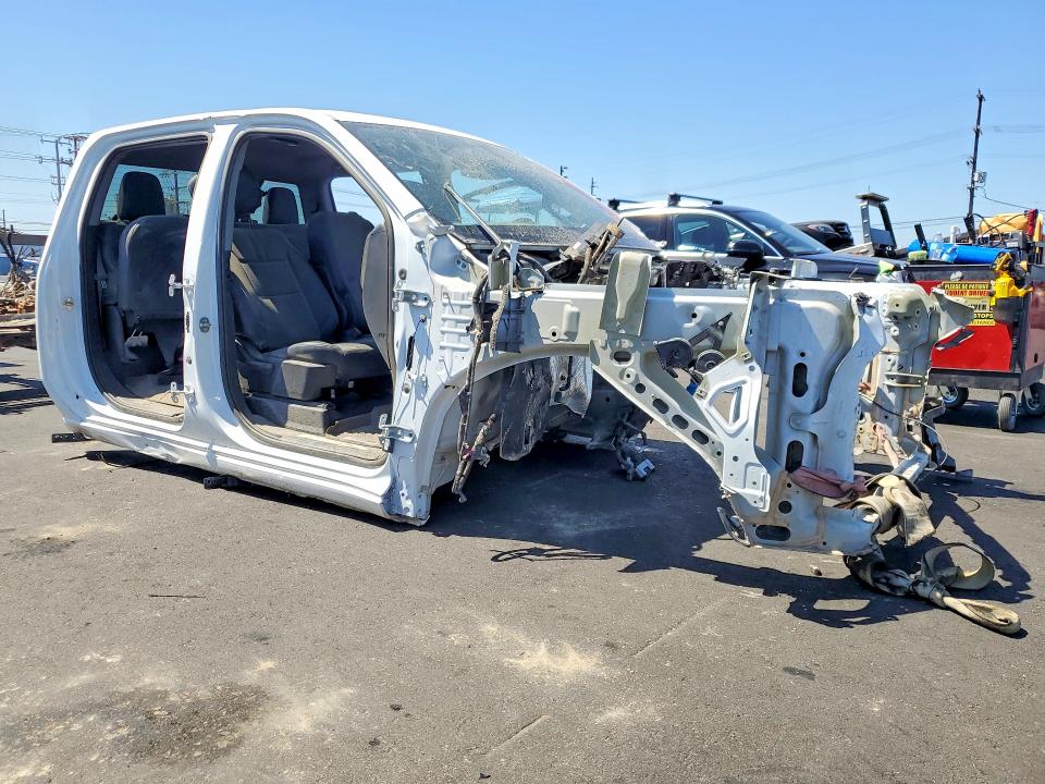 Photo 4 from auction – 2023 CHEVROLET SILVERADO with VIN 1GC1YNEY2PF159490